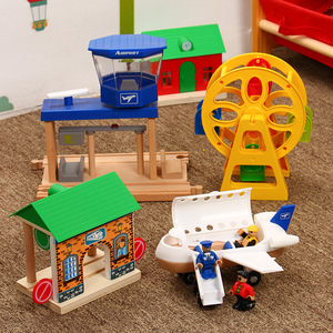 木质小火车轨道配件大飞机散装吊塔玩具磁性兼容品牌木制轨道玩具