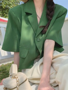 夏季绿色短袖薄款西装外套女装小个子短款设计感小众防晒西服上衣