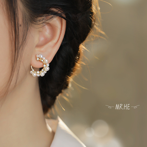 淡水珍珠编织C形字母耳钉女个性小众设计感韩国气质网红耳环耳饰