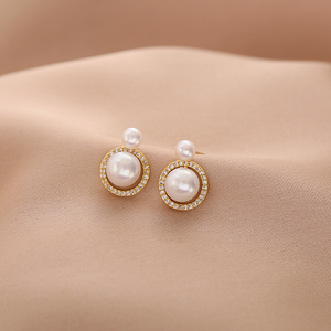 淡水天然大小珍珠耳钉女气质个性简约银针防过敏小众设计镶钻耳饰