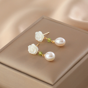 时尚气质白色玫瑰花耳钉女高级感天然珍珠耳坠2023新款耳环耳饰