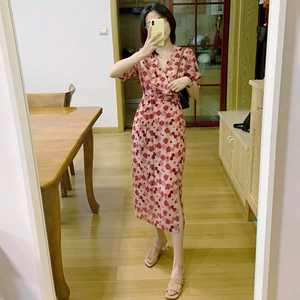 【现货】夏季新款街拍显瘦开叉气质中长裙小众红色碎花雪纺连衣裙