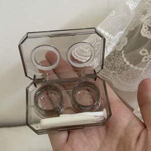 隐形眼镜盒透明