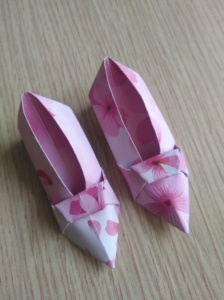 创意折纸高跟鞋纸艺立体高跟鞋幼儿园小学生儿童手工芭比娃娃换装