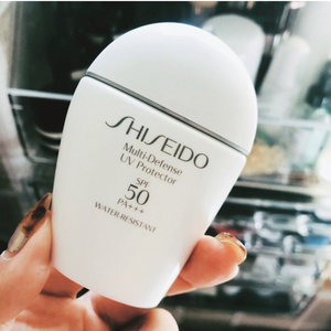 香港采购 shiseido资生堂 白胖子面部防晒乳spf50艳阳夏清爽30ml
