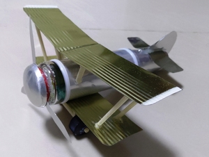 创意diy易拉罐环保废物利用亲子小科c技手工制作直升飞机模型作0人