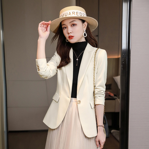 米白色西装套装女秋季新款气质修身上衣小个子休闲短款西服外套秋