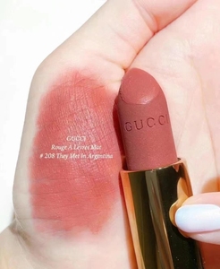香港代购 gucci/古驰 古琦  金管哑光唇膏口红 208# 蜜桃豆沙色