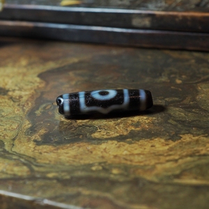 千年地埋如意三眼老天珠西藏象雄真品玛瑙玉髓吊坠措思珠散珠包老