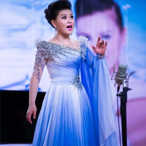 高仿渐变色演出服女音乐会歌唱比赛舞台仿版表演礼服长款独唱美声