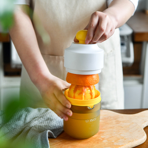 日本手动榨汁机家用榨汁神器压汁器迷你炸果汁机榨橙子柠檬挤橙汁