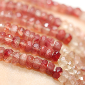 进口天然红色拉长石 安德森中长石切面算盘diy饰品半成品整条有孔