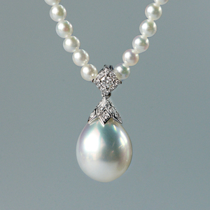 『薇家』露华。高品质南洋澳白水滴珍珠11-12mm镶钻18K金开口吊坠