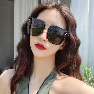 2019新款方形太阳眼镜女茶色装饰偏光墨镜大脸防紫外线ins眼镜潮