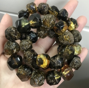 已售丶欣赏丶纯天然原矿琥珀蜜蜡多面钻石切割药珀植物珀风景项链