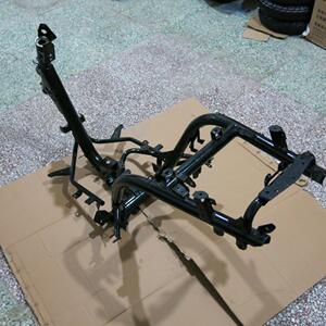 弯梁摩托车车架