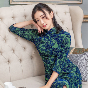 逸红颜 江雨薇 针织丝绒中长款改良旗袍连衣裙女2020秋