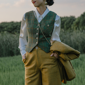 2020秋冬季格子法式复古毛呢马甲女英伦风短款修身帅气羊毛背心