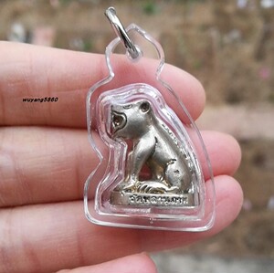 泰国佛牌龙婆彭婆谭彭老虎一期真品吊坠金属材质冠兰佩戴百无禁忌