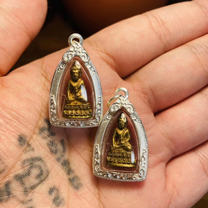 泰国佛牌龙婆堪潘2535药师佛 提升健康平安真品纯银壳正牌吊