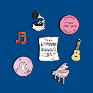徽章胸针ins潮 个性创意钢琴 吉他 乐谱 音符 唱片卡通日系勋章