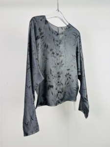 CHIC法式时尚复古桑蚕丝衬衫蝙蝠袖真丝素绉缎炒色印花长袖上衣女