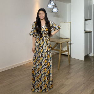 大码高个子175女生穿搭连衣裙2023年夏长款过膝到脚踝超长v领裙子