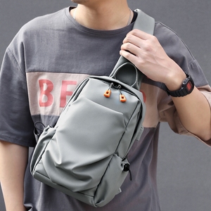 香港潮牌代购胸包男士机车斜挎包工装单肩包休闲时尚胸前包小背包