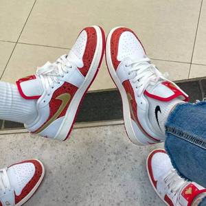 air jordan 1 low aj1 白红金色扑克牌低帮男女篮球鞋 dj5185-100