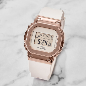 casio卡西欧手表女防水防震g-shock小方块银白色数显gm-s5600g-7d