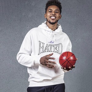 尼克杨同款篮球卫衣连帽男女秋冬季休闲套头衫印花美式运动外套棉