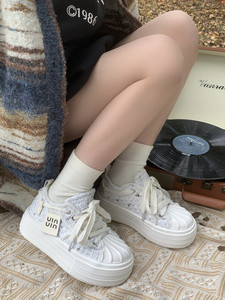 黄洛林 小众设计感贝壳头帆布鞋女2024年春季新款厚底增高小白鞋