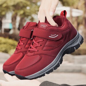 适合拇指外翻的鞋