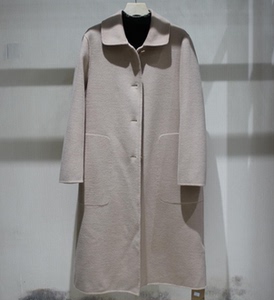 喜诺姿羊绒大衣