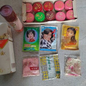 怀旧老库存 80-90年代化妆用品 雪花膏 香粉 胭脂 洗发膏原装摆件