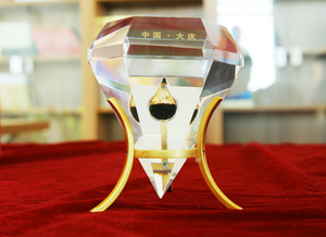 特色好礼 大庆一滴油纪念品 钻石 礼品 5个以上包邮