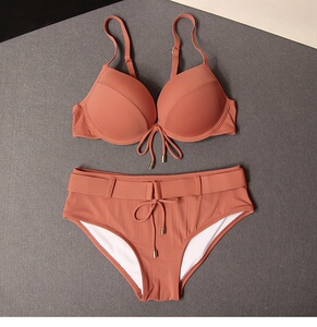 amadoleeds欧美沙滩超美比基尼性感大胸游泳衣三点式分体泡温泉女