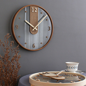 北欧极简挂钟客厅玄关装饰品创意透明时钟简约日式时尚超静音钟表