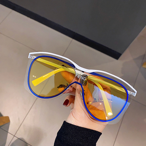 时尚个性潮款连体镜片太阳镜女大圆脸男生墨镜潮流帅气ins风眼镜