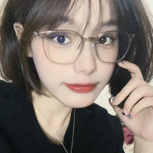 近视眼镜女小脸型