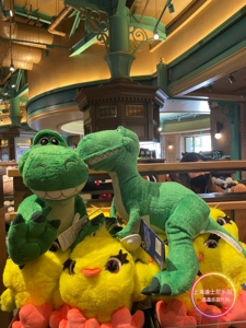 上海迪士尼乐园国内代购玩具总动员小恐龙抱抱龙毛绒玩具玩偶公仔