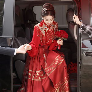 新中式国风复古结婚订婚敬酒服红色衬衫云肩马面裙三件套装女秋季