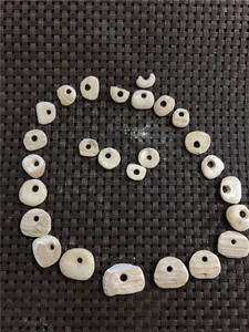 4000年夏家店文化遗址出土海贝研磨孔项链25个包老包真古珠老珠子