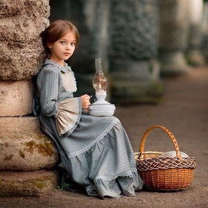 2022展会欧美油画风儿童摄影服装时尚大童影楼拍照写真油画风格