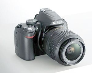 Nikon/尼康D3000套机(18-55mm )1000万像素高清单反相机 正品95新