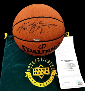 科比签名球衣科比亲签球衣篮球科比亲笔签名篮球kobe签名詹姆斯