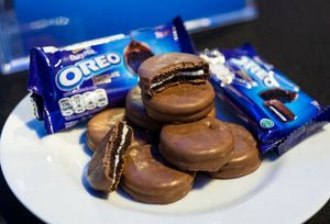英国Oreo Cadbury Biscuits吉百利牛奶巧克力奥利奥夹心饼干