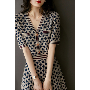 Vion Cion24春夏款 上身太时尚 气质精致花色收腰弹力针织连衣裙