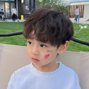 儿童假发男孩卷发锡纸烫自然仿真纹理烫时尚模特拍照写真全头套式