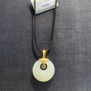 周大福国内代购 足金黄金 和田玉 平安扣 蝙蝠 金镶玉吊坠 约5800